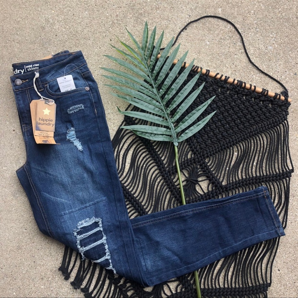 NWT Hippie Laundry Distressed Skinny Jeans Size 27